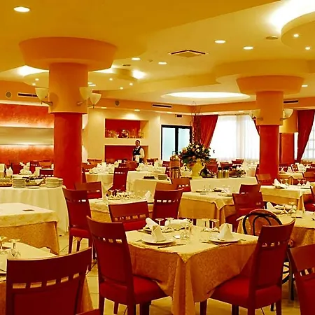 Club Astor 4* 우겐토