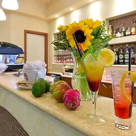 Club Astor 4*