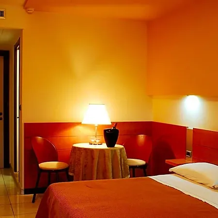 Club Astor 4* 우겐토